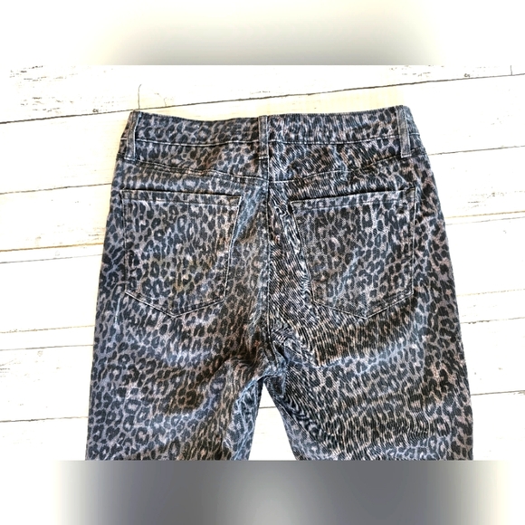 Jessica Simpson Adored Gray Leopard Print Denim Ankle High Rise Jeans Raw Edge - Picture 6 of 11